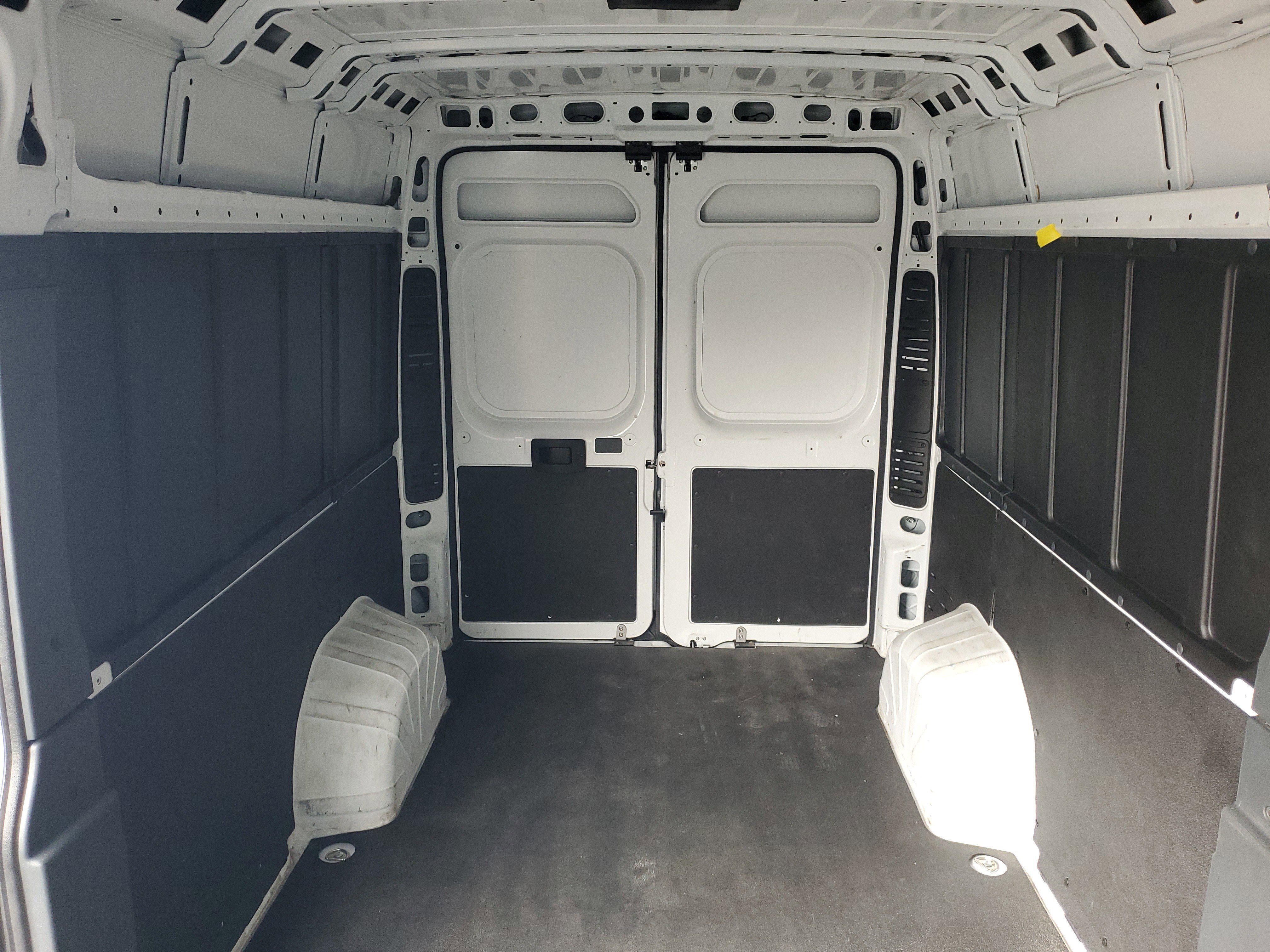 Used 2025 RAM ProMaster 2500 w/ Convenience Group image 16