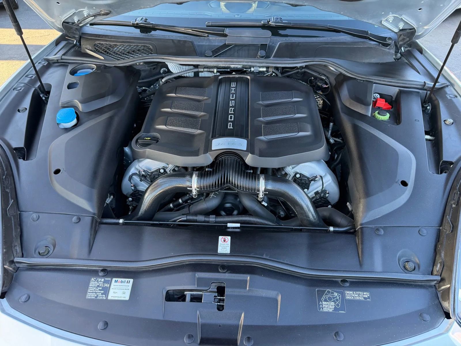 Used 2016 Porsche Cayenne S image 55