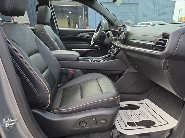 Used 2026 Chevrolet Traverse High Country w/ LPO, Floor Liner Package AWD/4WD image 39