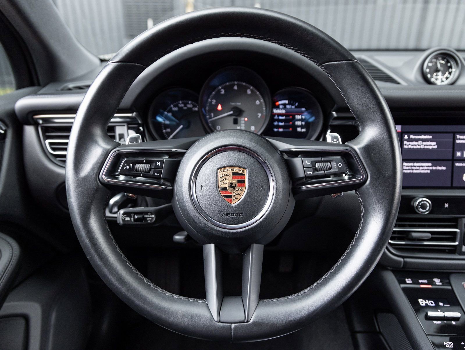 Certified 2023 Porsche Macan S image 13