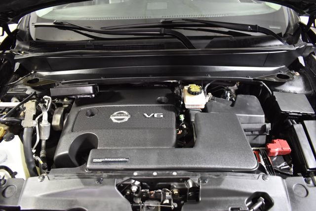 Used 2015 Nissan Pathfinder SL AWD/4WD image 39