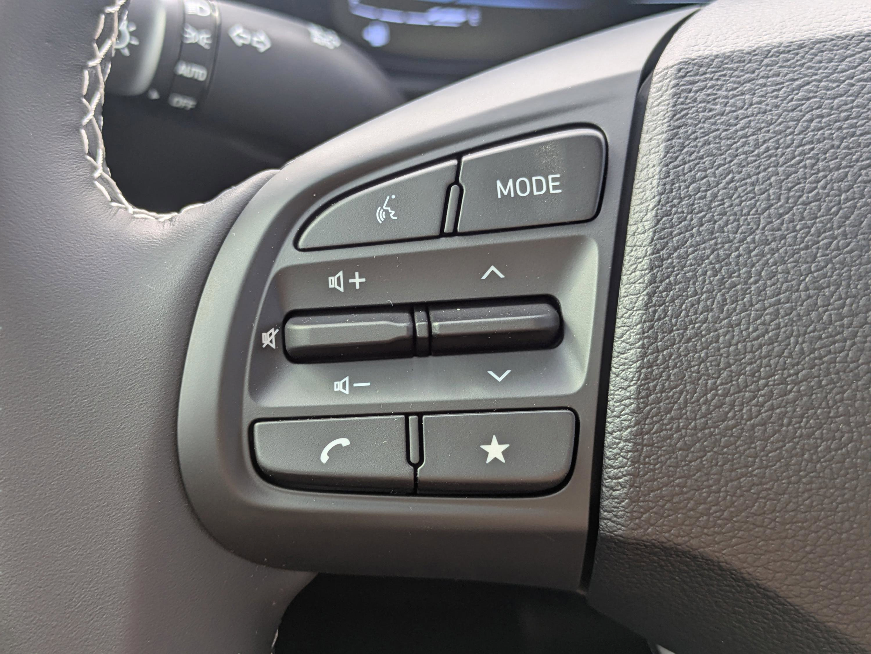 New 2026 Hyundai Venue SEL FWD image 13