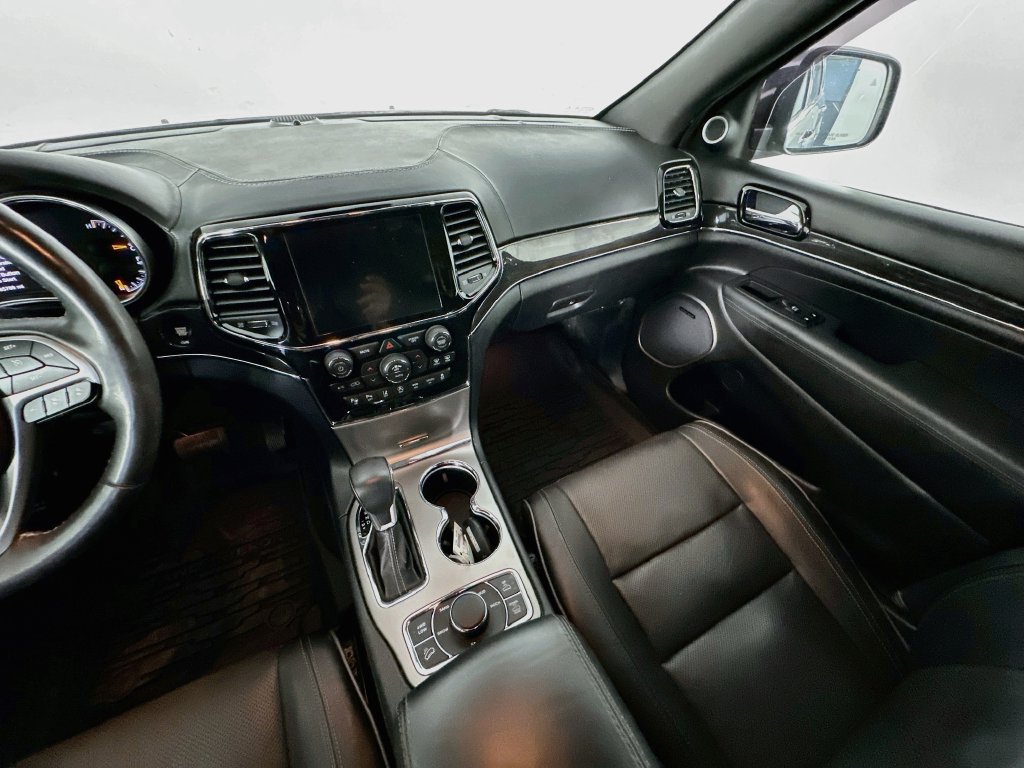 Used 2021 Jeep Grand Cherokee Overland AWD/4WD image 11