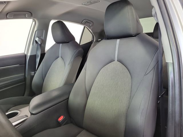 Used 2021 Toyota Camry LE image 19