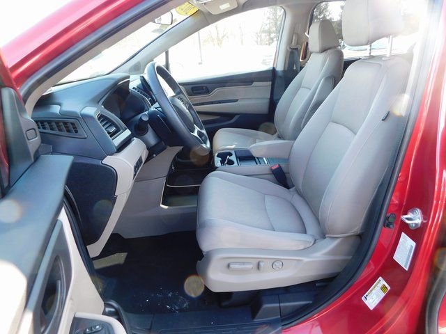 Used 2023 Honda Odyssey EX image 12