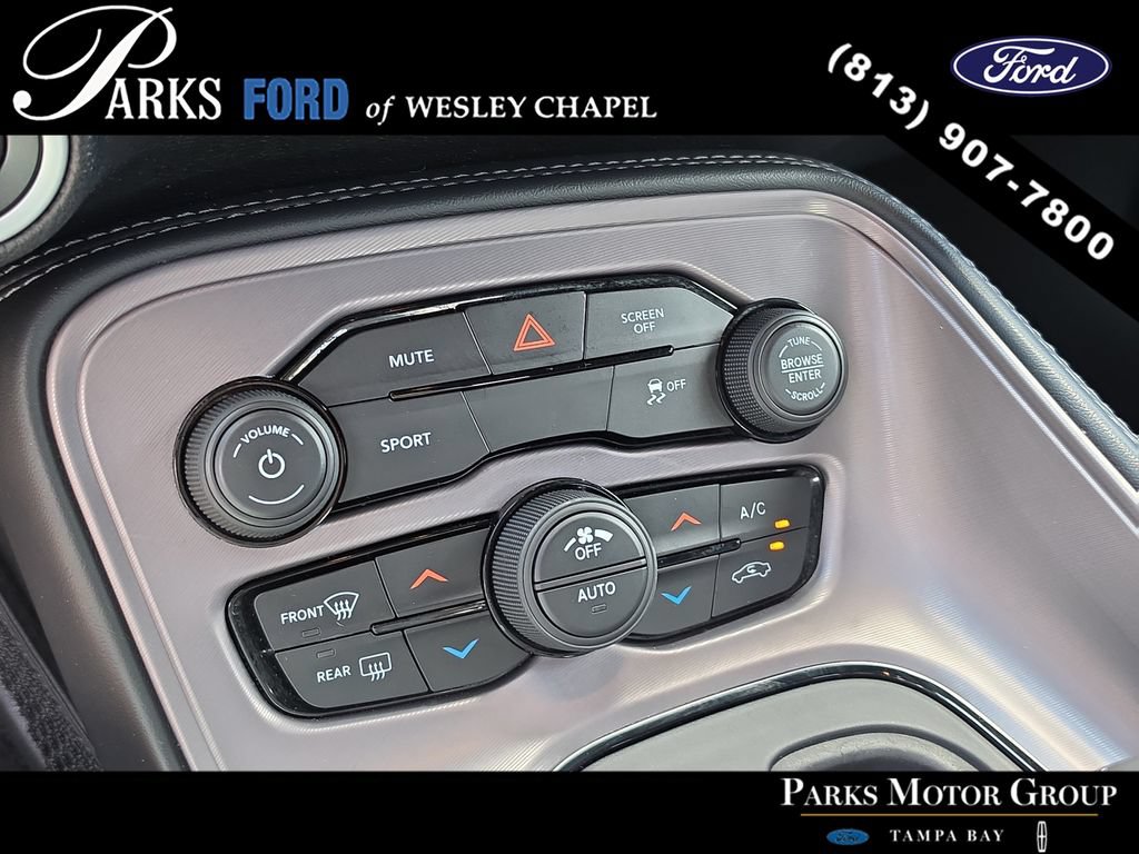 Used 2023 Dodge Challenger SXT RWD image 18