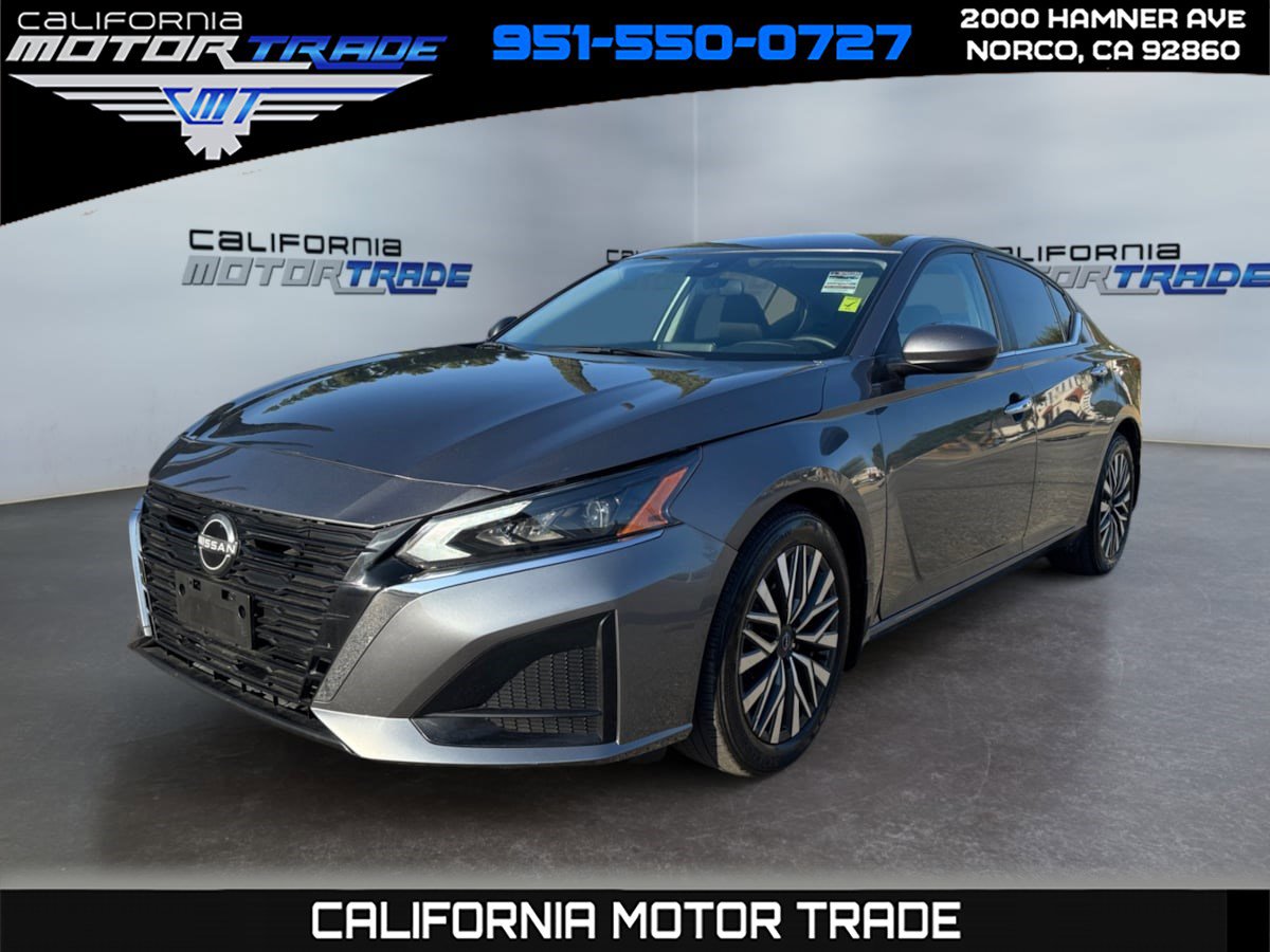 Used 2024 Nissan Altima 2.5 SV