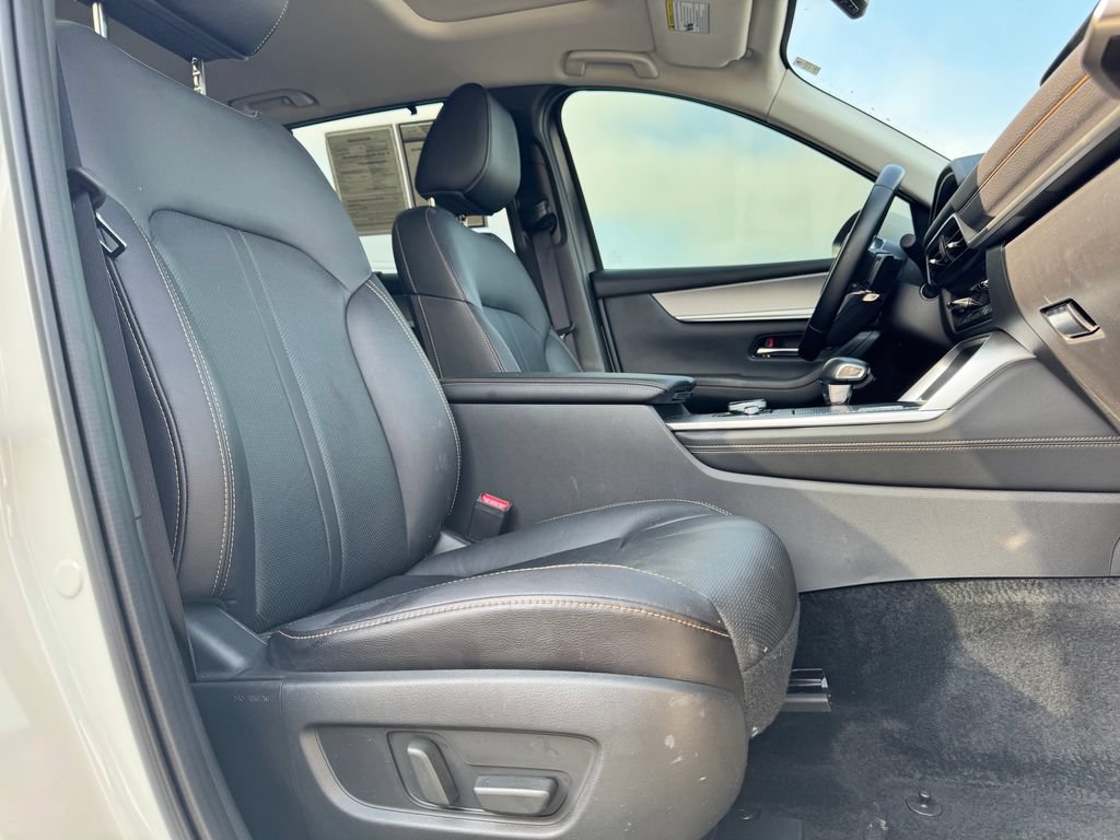 Used 2025 MAZDA CX-90 Plug-In Hybrid w/ Preferred AWD/4WD image 10