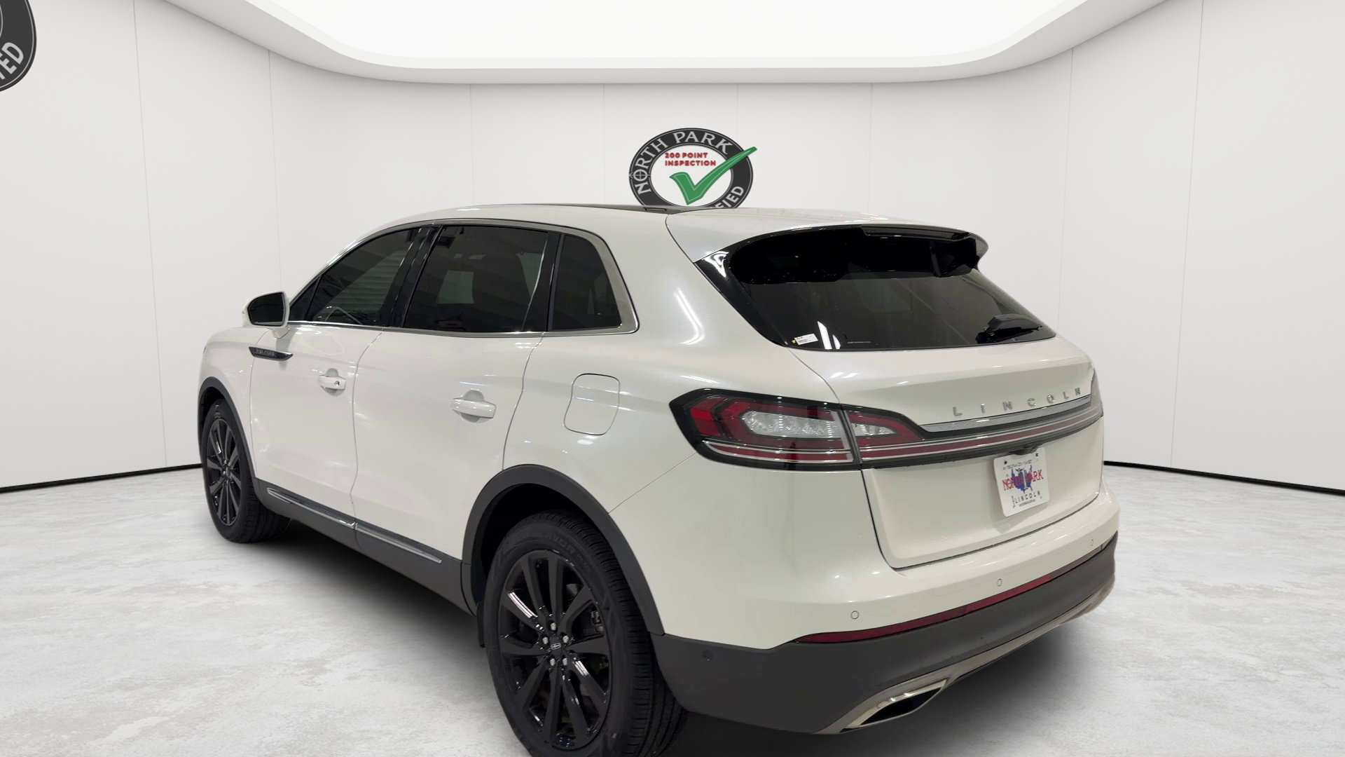 Used 2021 Lincoln Nautilus Reserve w/ Equipment Group 201A FWD image 27