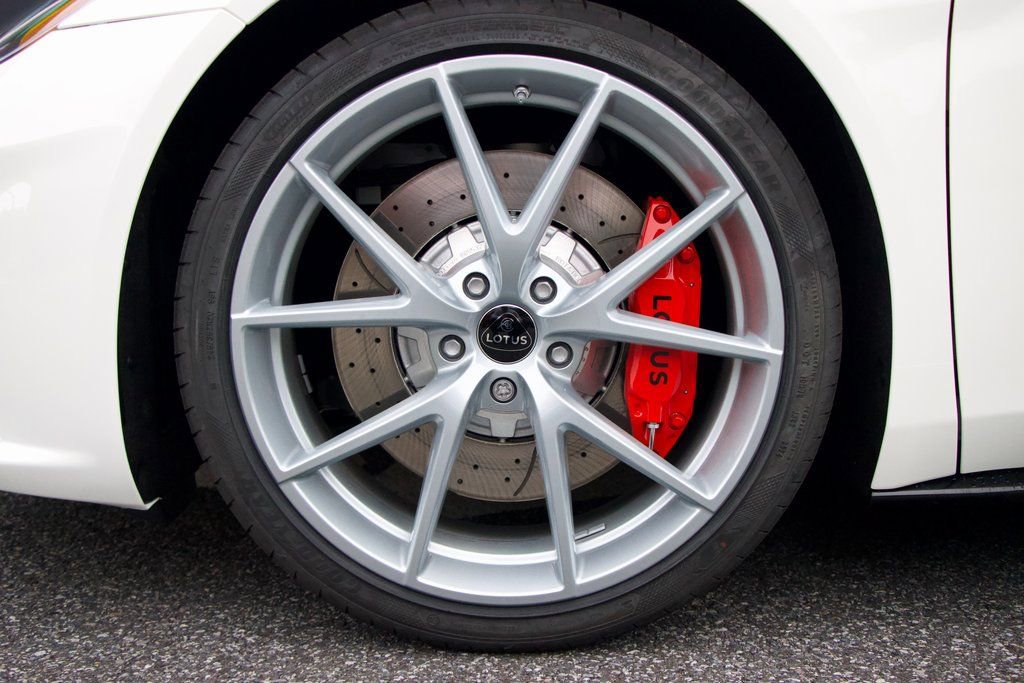 Used 2025 Lotus Emira image 9