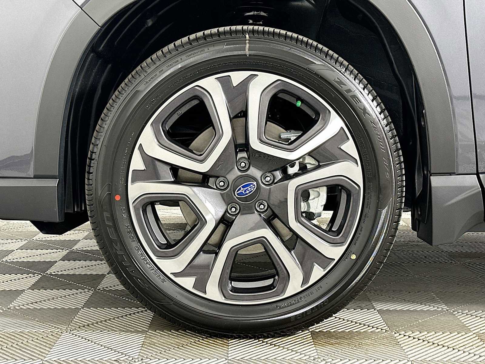 New 2025 Subaru Ascent Limited image 31