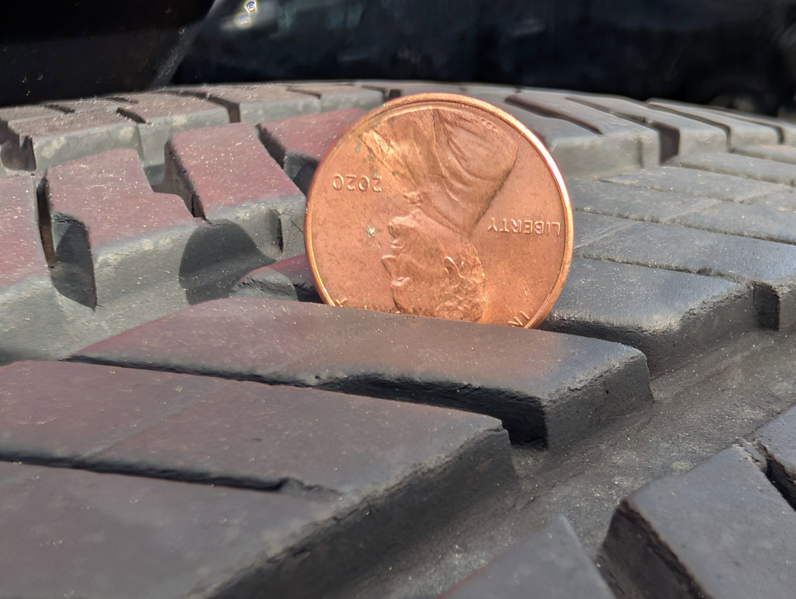 Used 2012 Jeep Wrangler Unlimited Sahara w/ Connectivity Group image 27