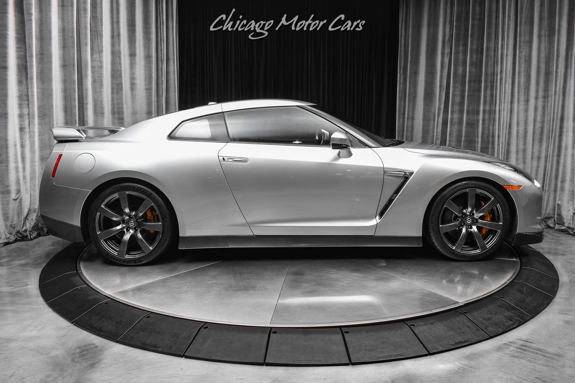 Used 2009 Nissan GT-R Premium AWD/4WD image 37