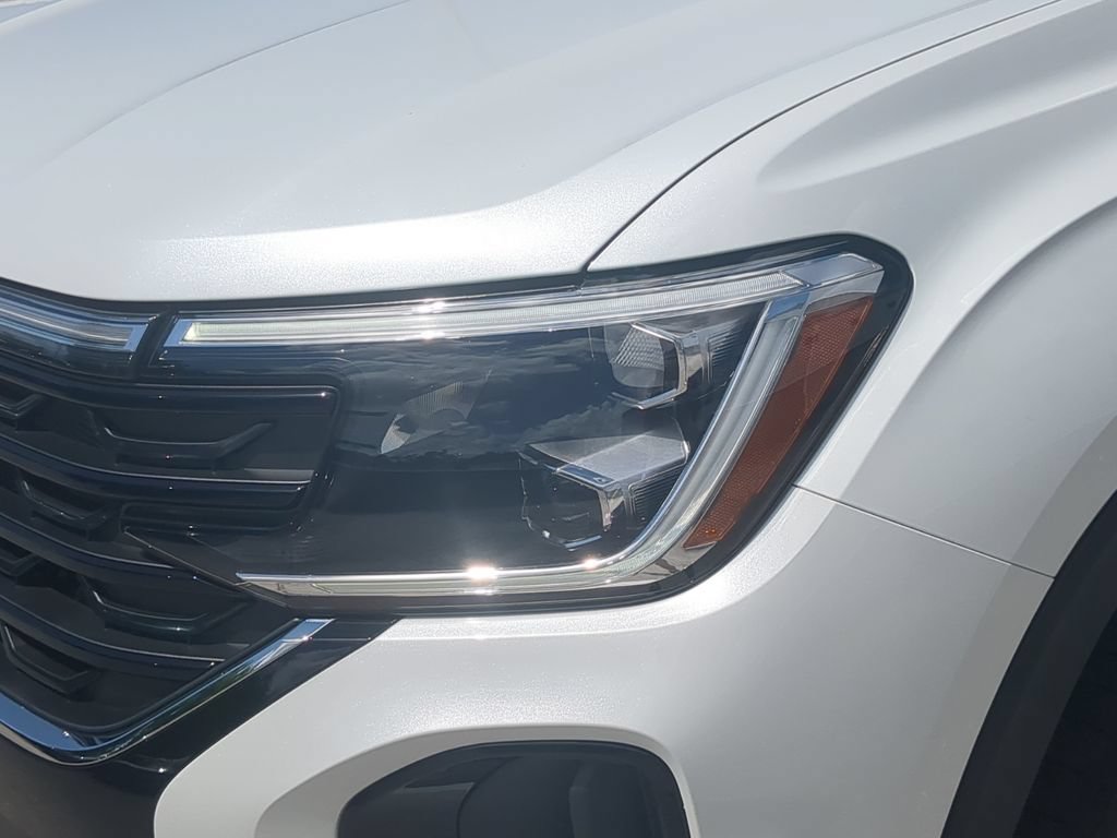 New 2026 Volkswagen Atlas Cross Sport SE FWD image 6