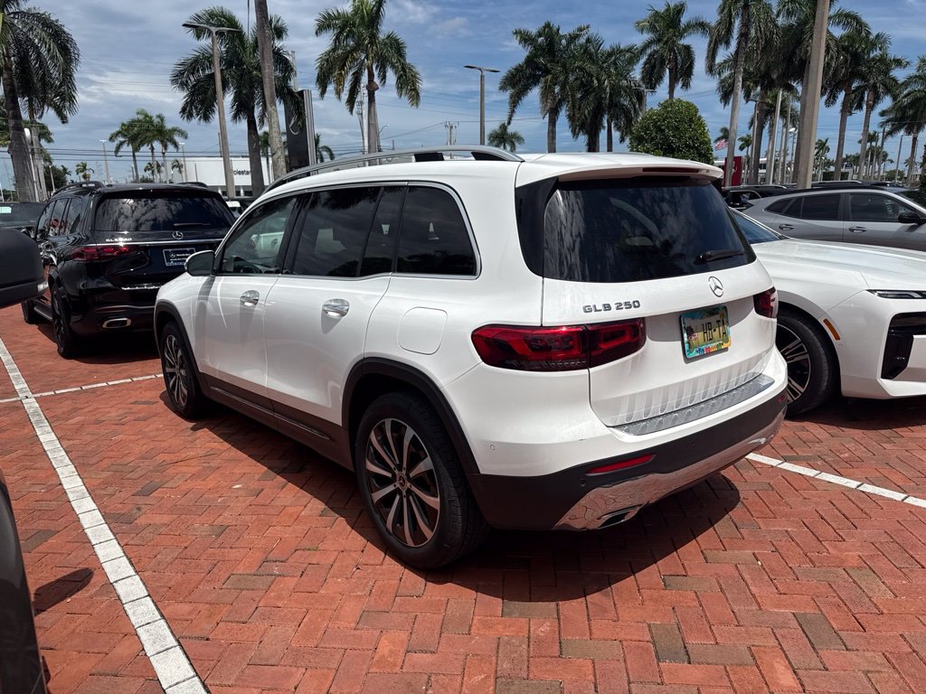 Certified 2023 Mercedes-Benz GLB 250 image 6