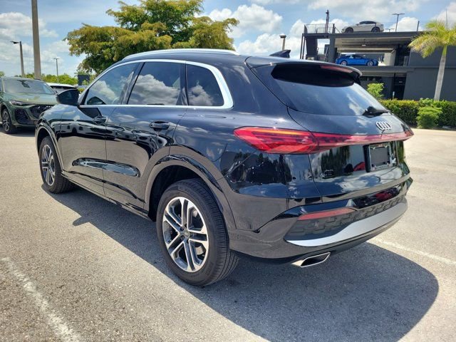 Certified 2025 Audi Q5 Premium w/ Premium Plus AWD/4WD image 5