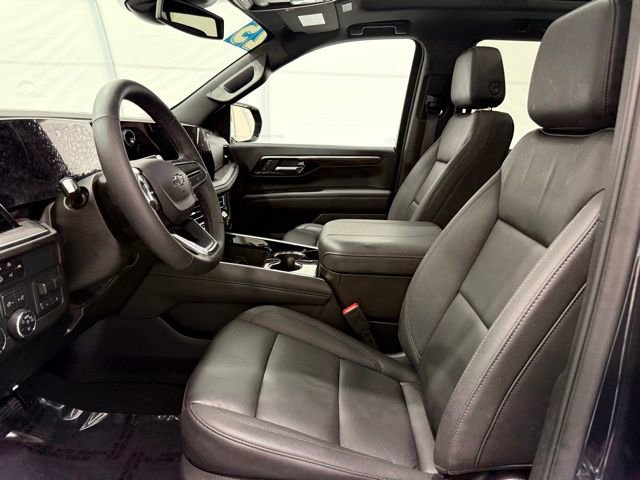 Used 2025 Chevrolet Tahoe Z71 w/ Z71 Off-Road Package AWD/4WD image 14