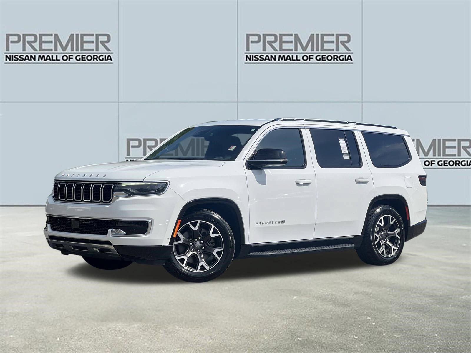 Used 2024 Jeep Wagoneer Series III AWD/4WD image 1