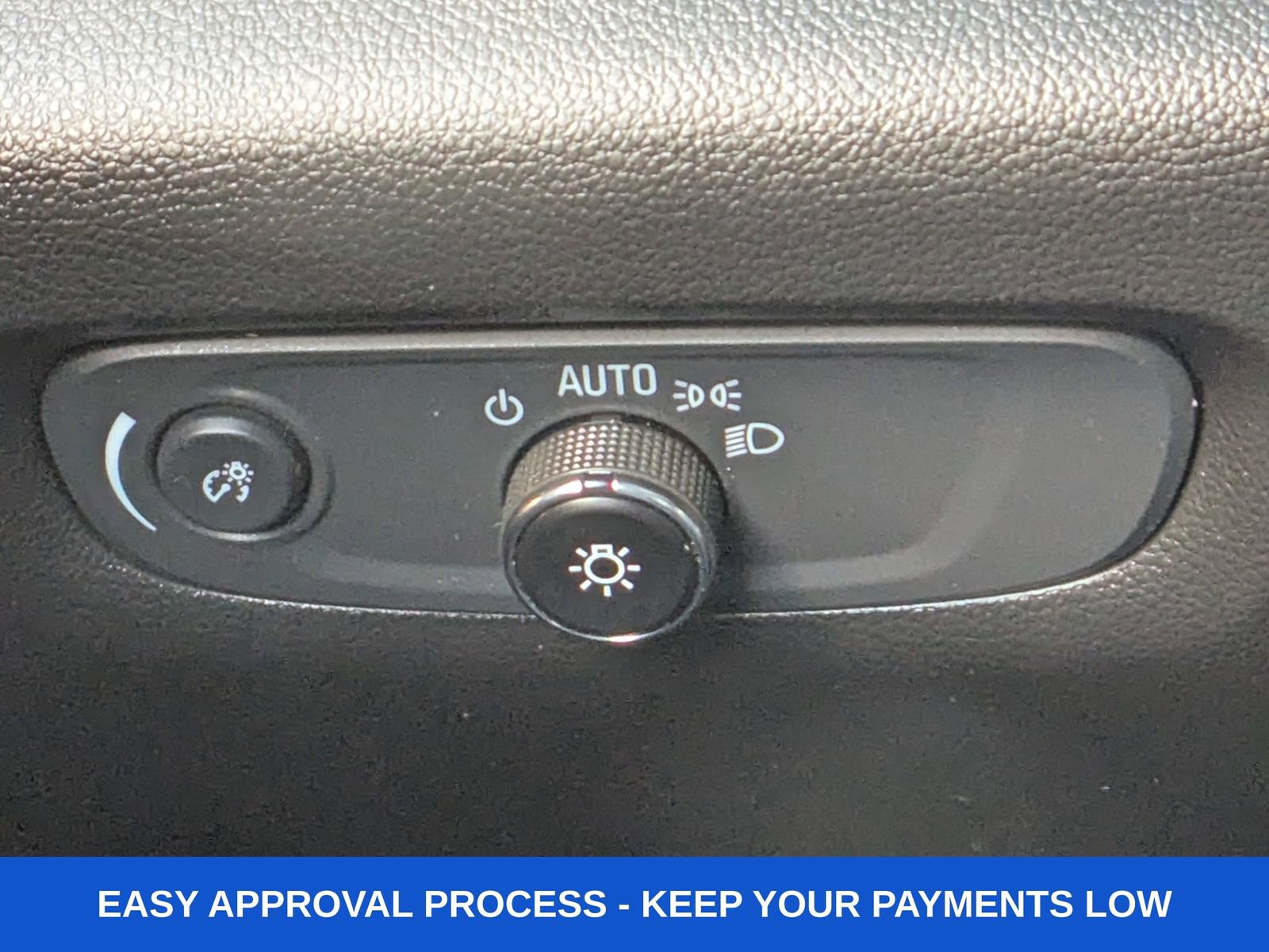 Used 2023 Chevrolet Traverse RS AWD/4WD image 43