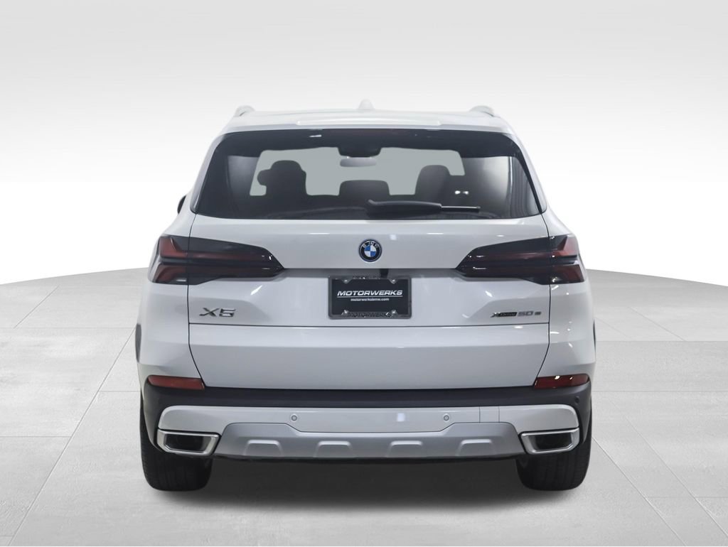 Used 2026 BMW X5 xDrive50e w/ Executive Package image 4