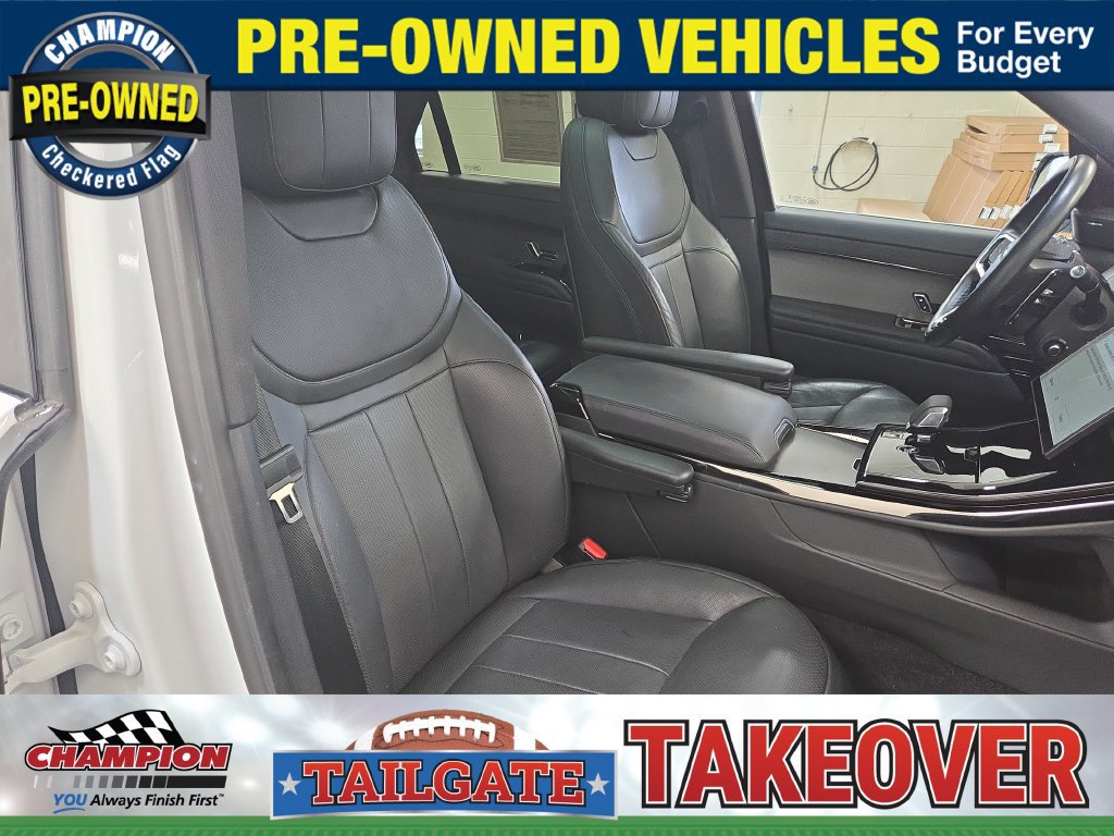Used 2025 Land Rover Range Rover Sport SE AWD/4WD image 23