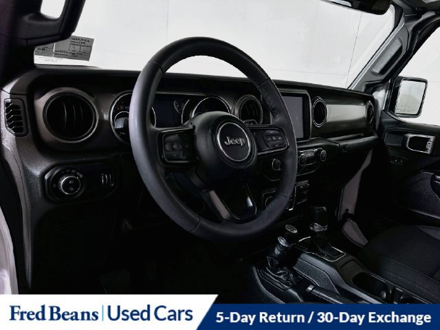 Used 2023 Jeep Gladiator Sport AWD/4WD image 13