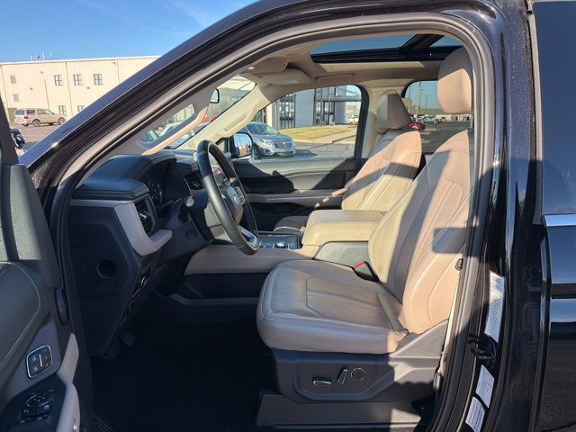 Used 2024 Ford Expedition Max Limited image 10