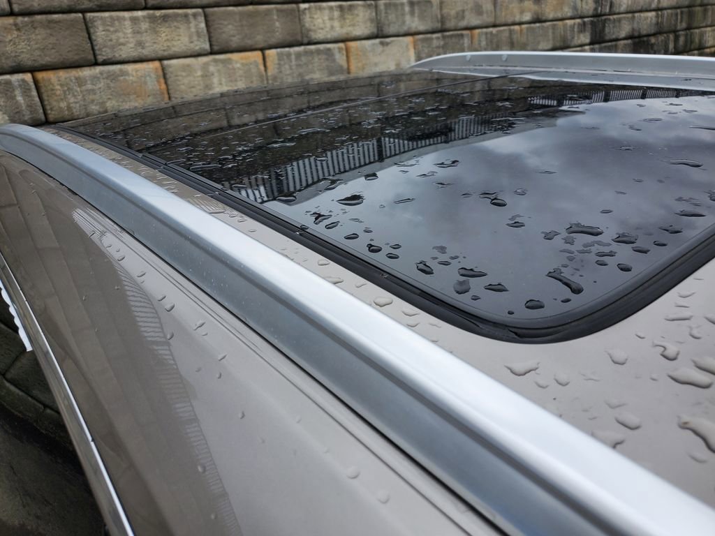 Certified 2023 Cadillac XT5 Premium Luxury w/ LPO, Floor Liner Package image 17