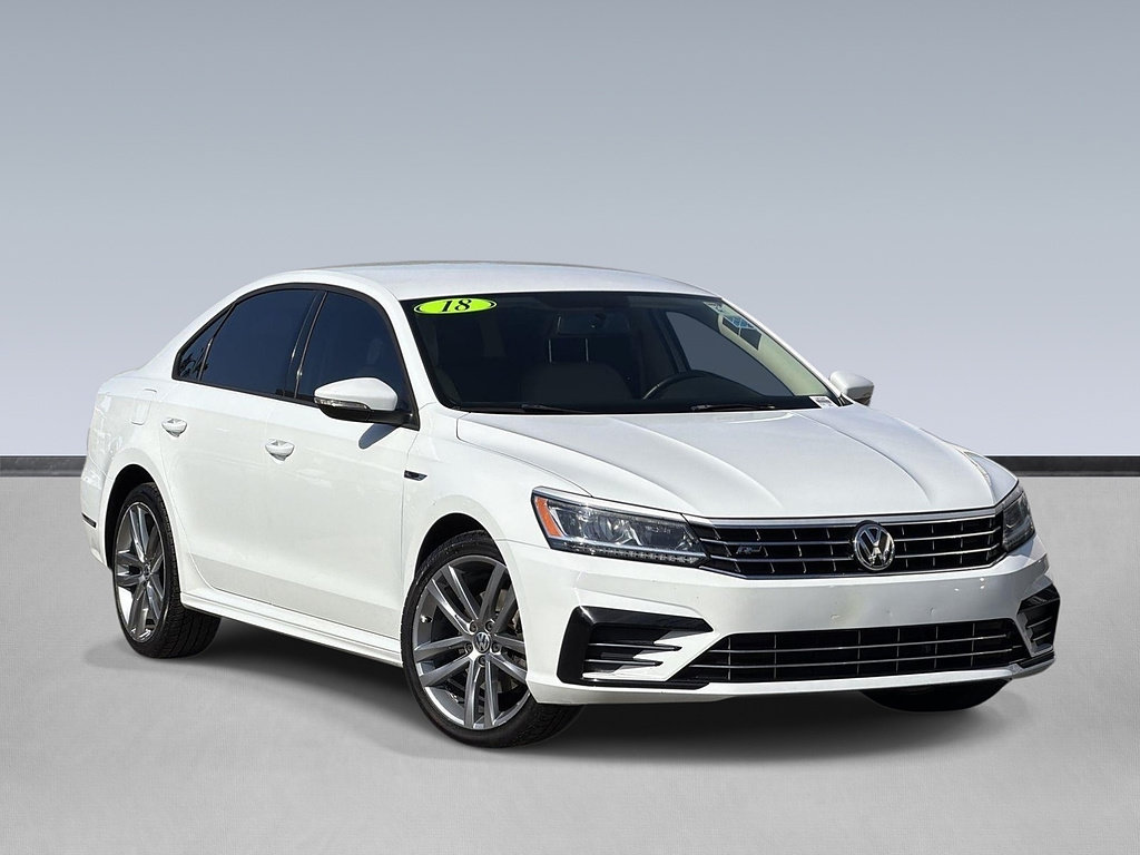 Used 2018 Volkswagen Passat 2.0T R-Line w/ R-Line Lighting Package FWD image 1