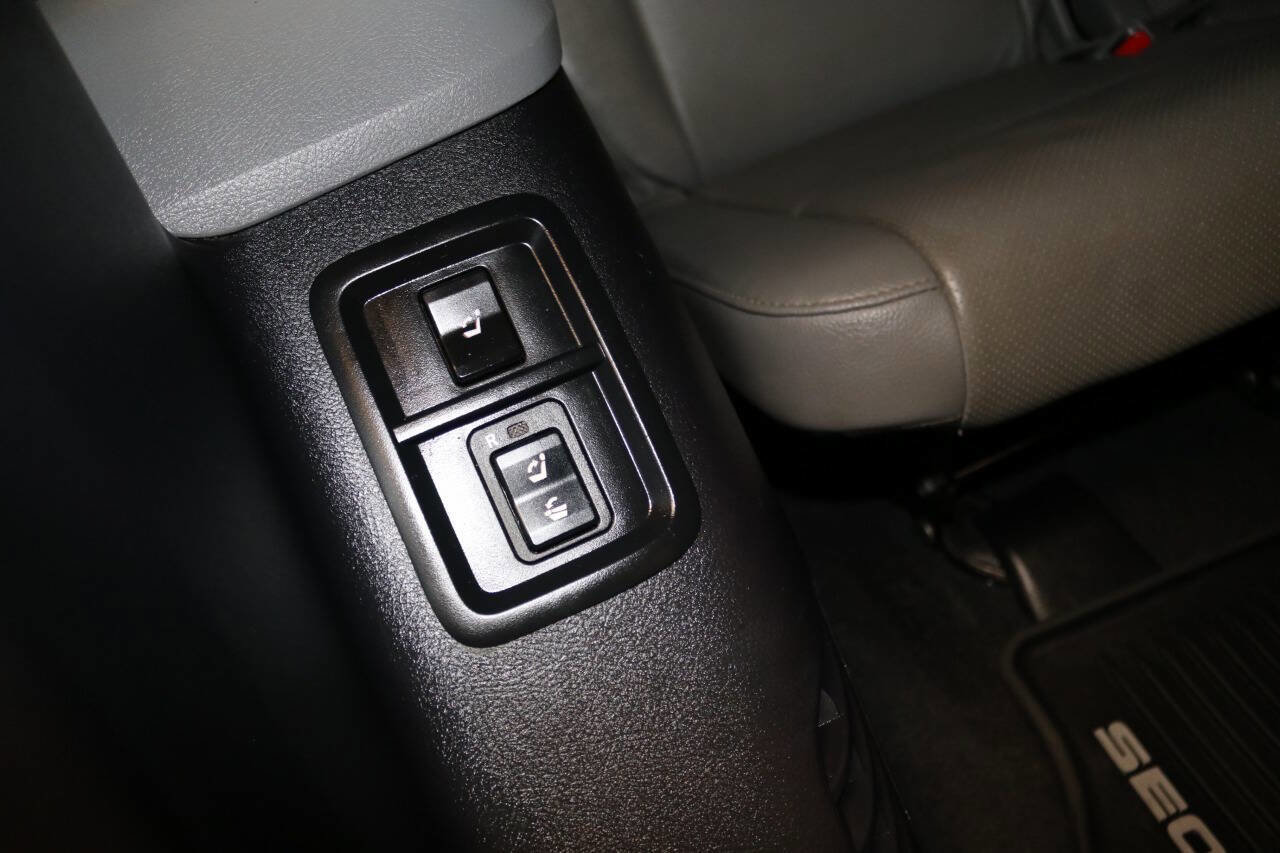 Used 2020 Toyota Sequoia Platinum image 74