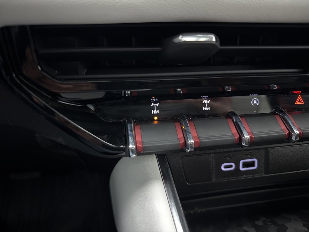 New 2025 GMC Canyon AT4 w/ AT4X Package image 40