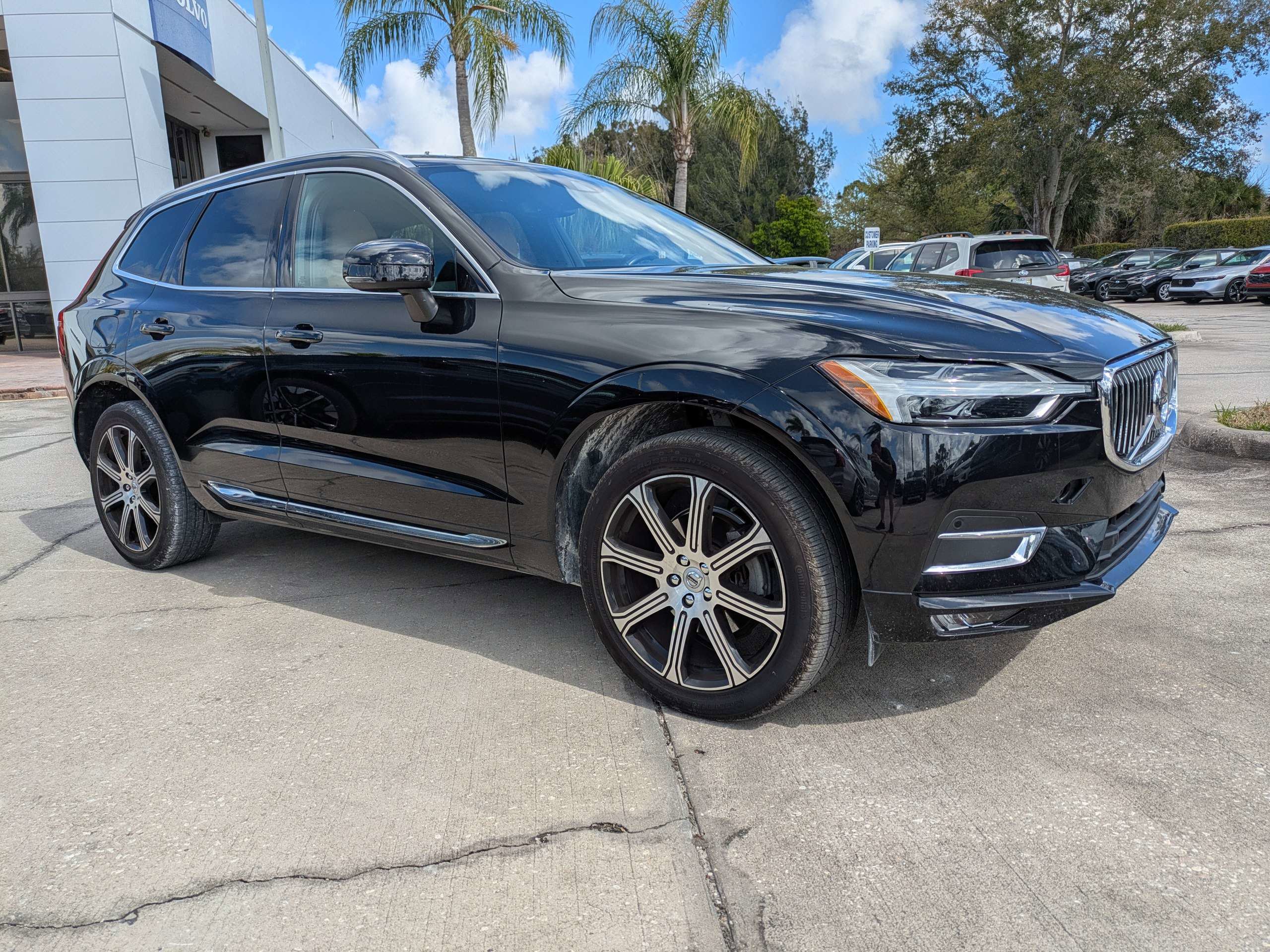 Used 2021 Volvo XC60 T5 Inscription w/ Protection Package Premier image 2