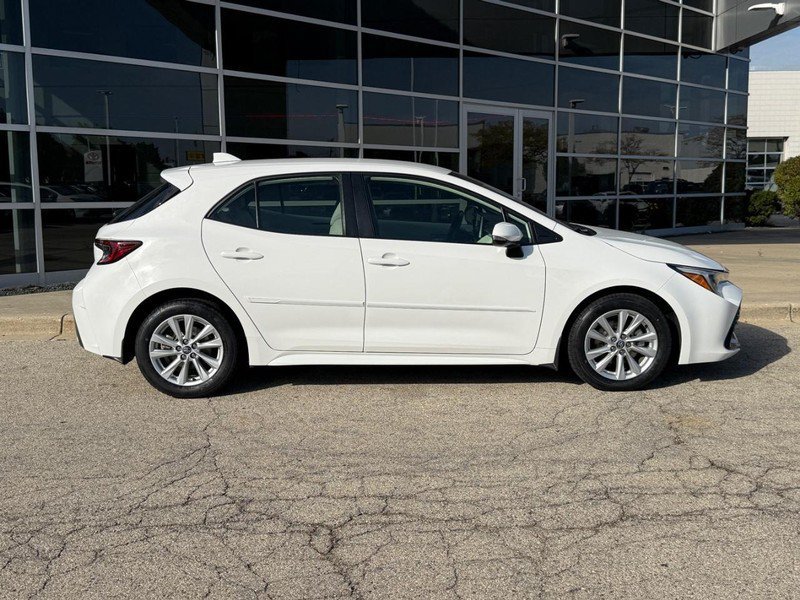 Used 2023 Toyota Corolla SE w/ SE Premium Package FWD image 2