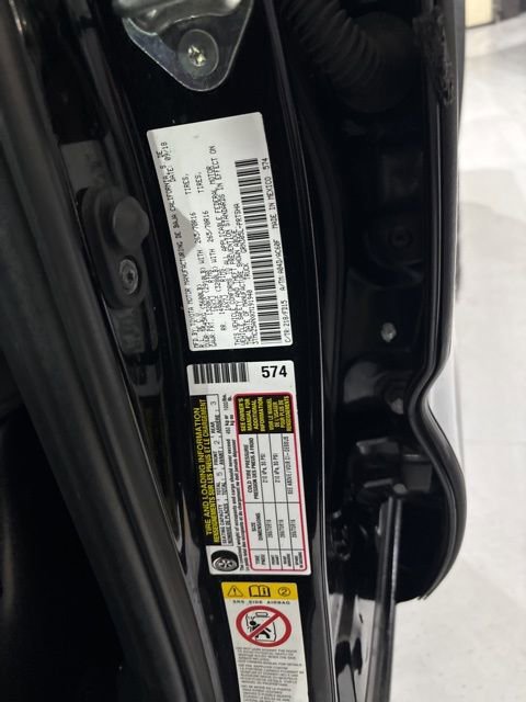 Used 2019 Toyota Tacoma TRD Off-Road w/ Technology Package image 40