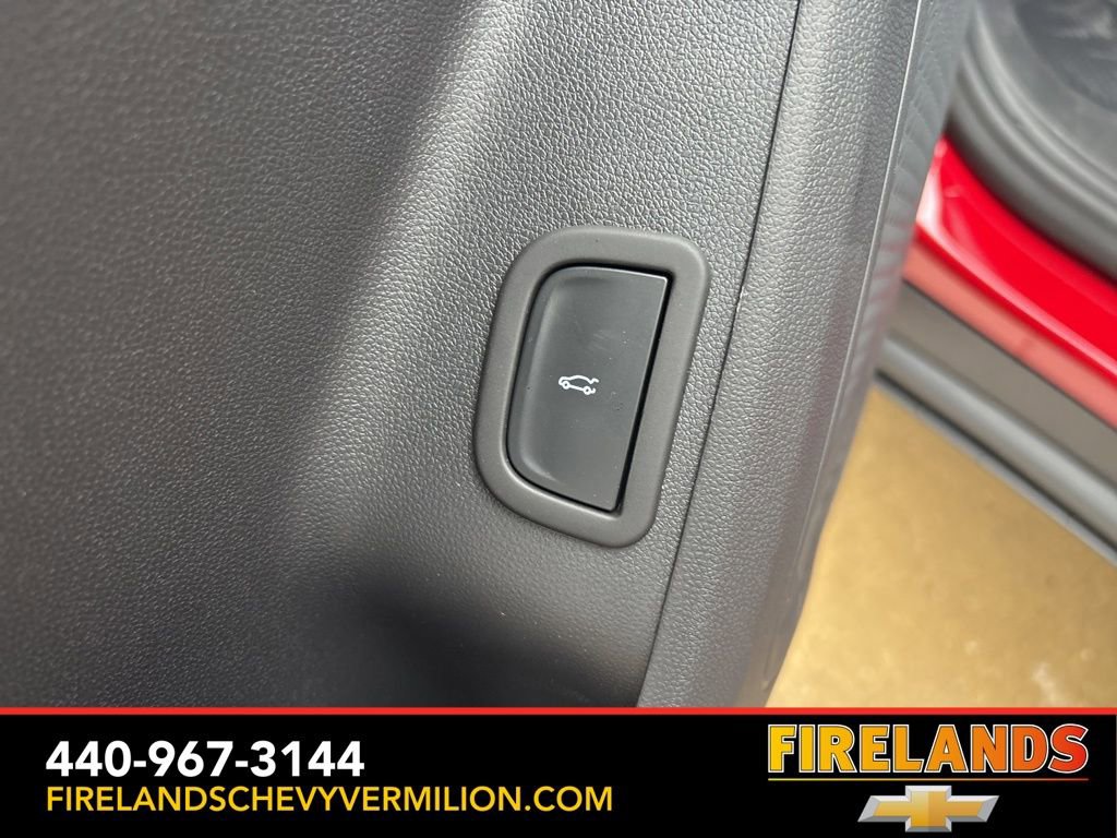 New 2026 Chevrolet Traverse LT w/ Driver Confidence Package FWD image 15