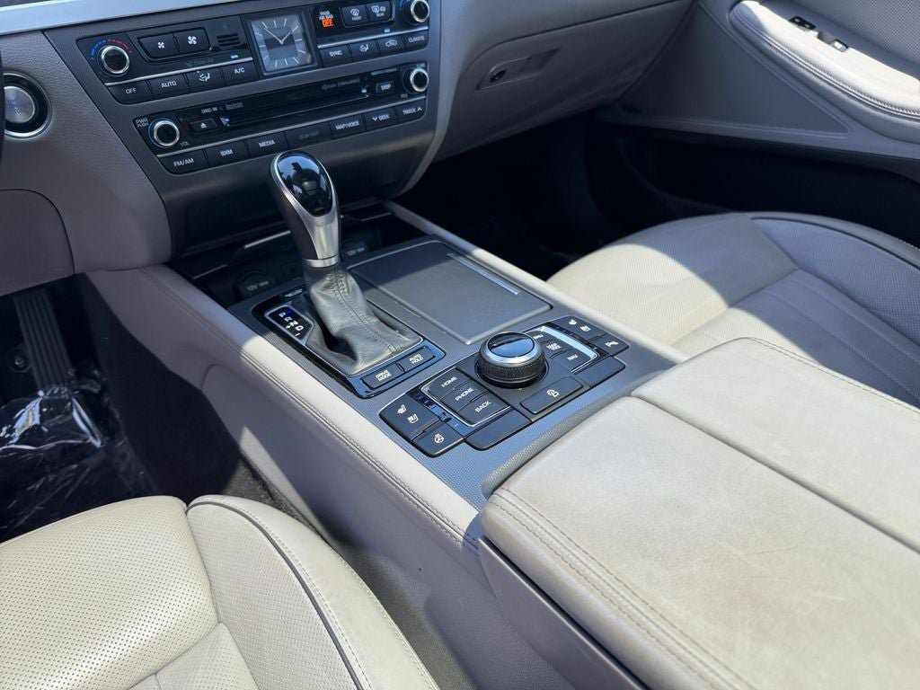 Used 2015 Hyundai Genesis 3.8 w/ Option Group 04 AWD/4WD image 19