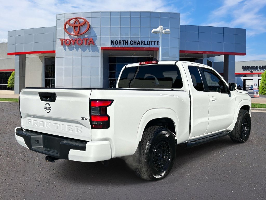 Used 2024 Nissan Frontier SV RWD image 8