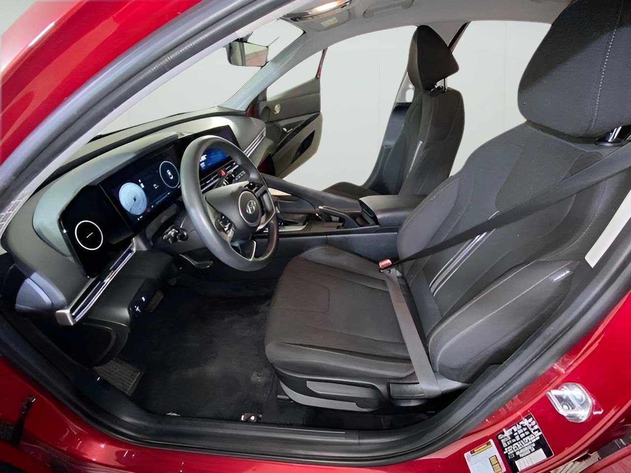 Used 2024 Hyundai Elantra SEL FWD image 24