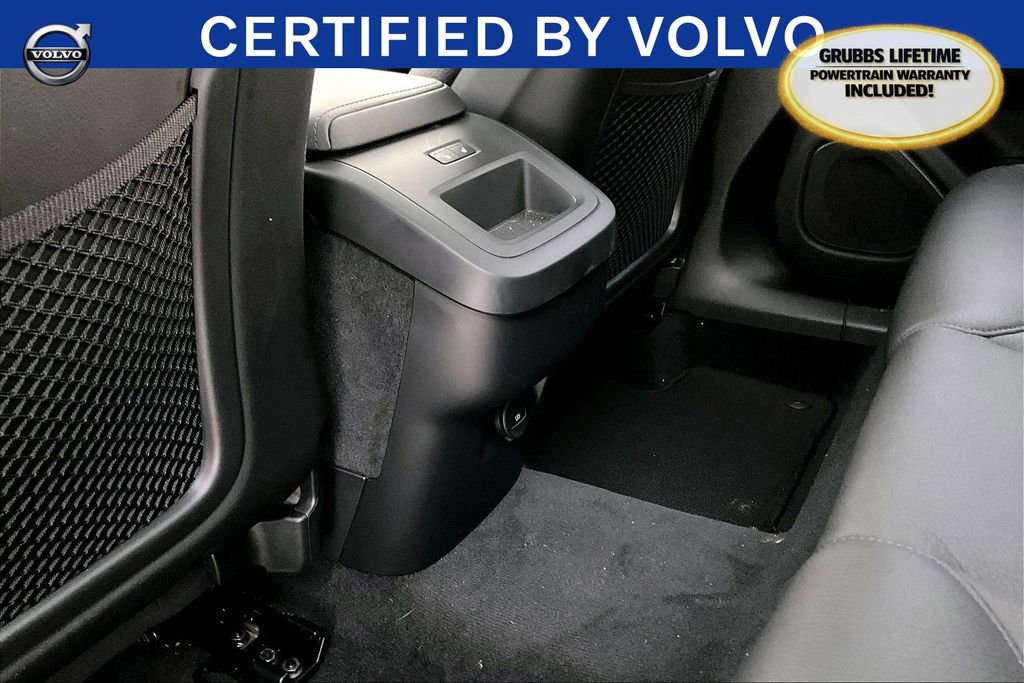 Certified 2025 Volvo XC60 B5 Plus image 32