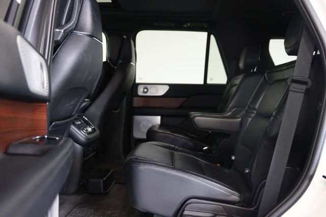 Used 2020 Lincoln Navigator Reserve w/ Equipment Group 208A Reserve AWD/4WD image 32