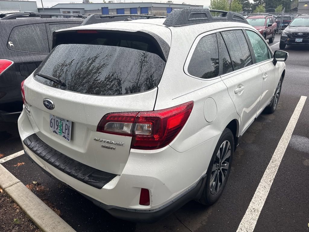Used 2015 Subaru Outback 3.6R Limited image 3