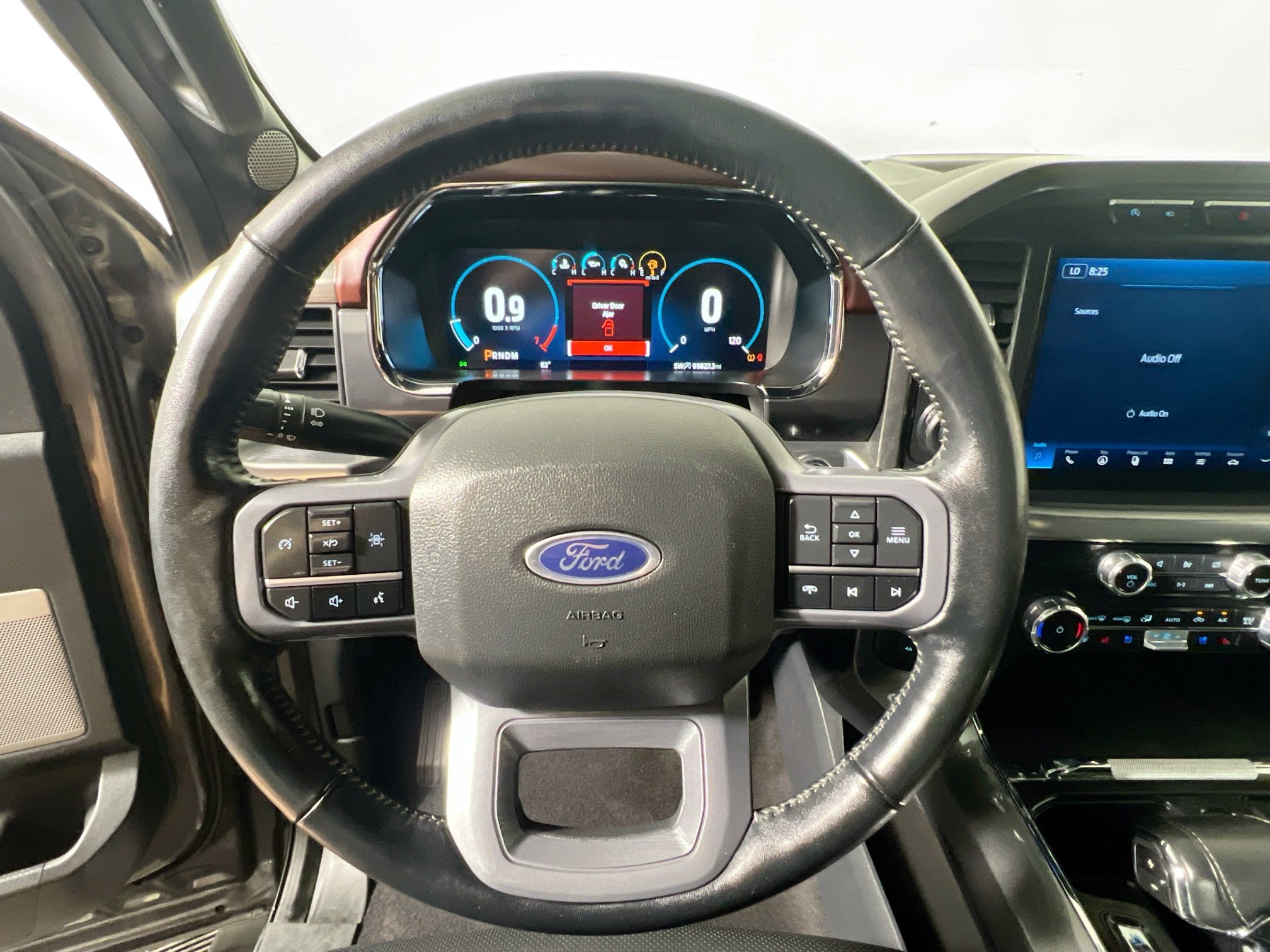 Used 2023 Ford F150 Lariat AWD/4WD image 17