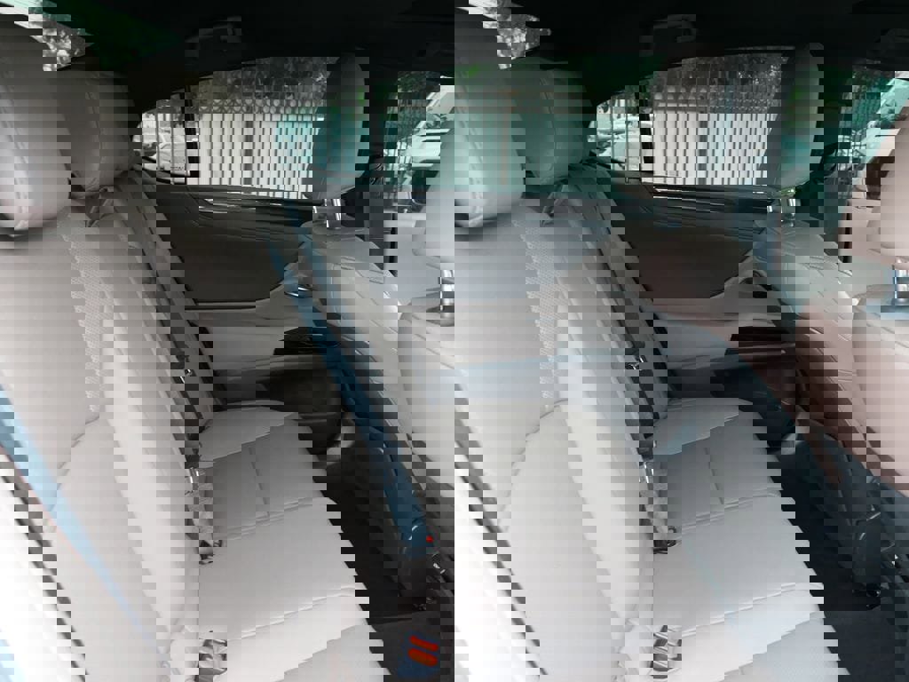 Used 2025 Lexus ES 350 350 image 24