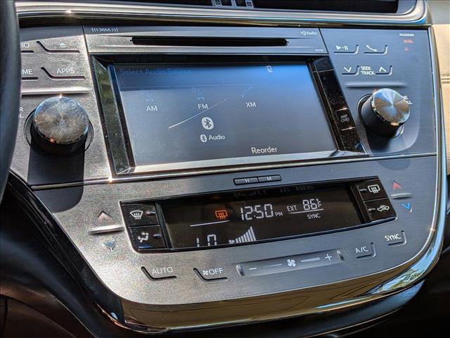 Used 2017 Toyota Avalon XLE Premium image 4