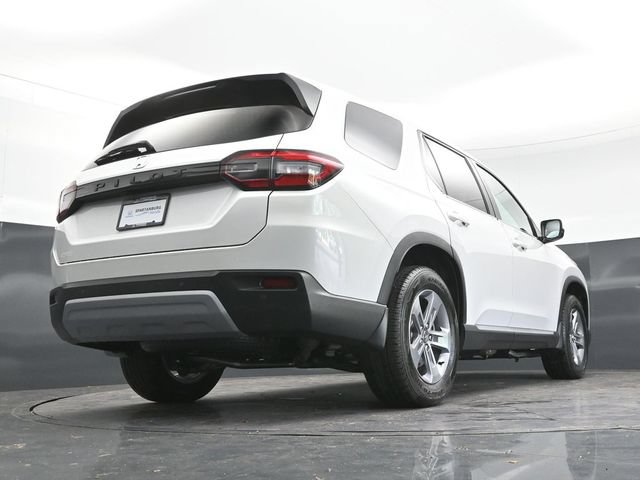 Used 2025 Honda Pilot EX-L image 28