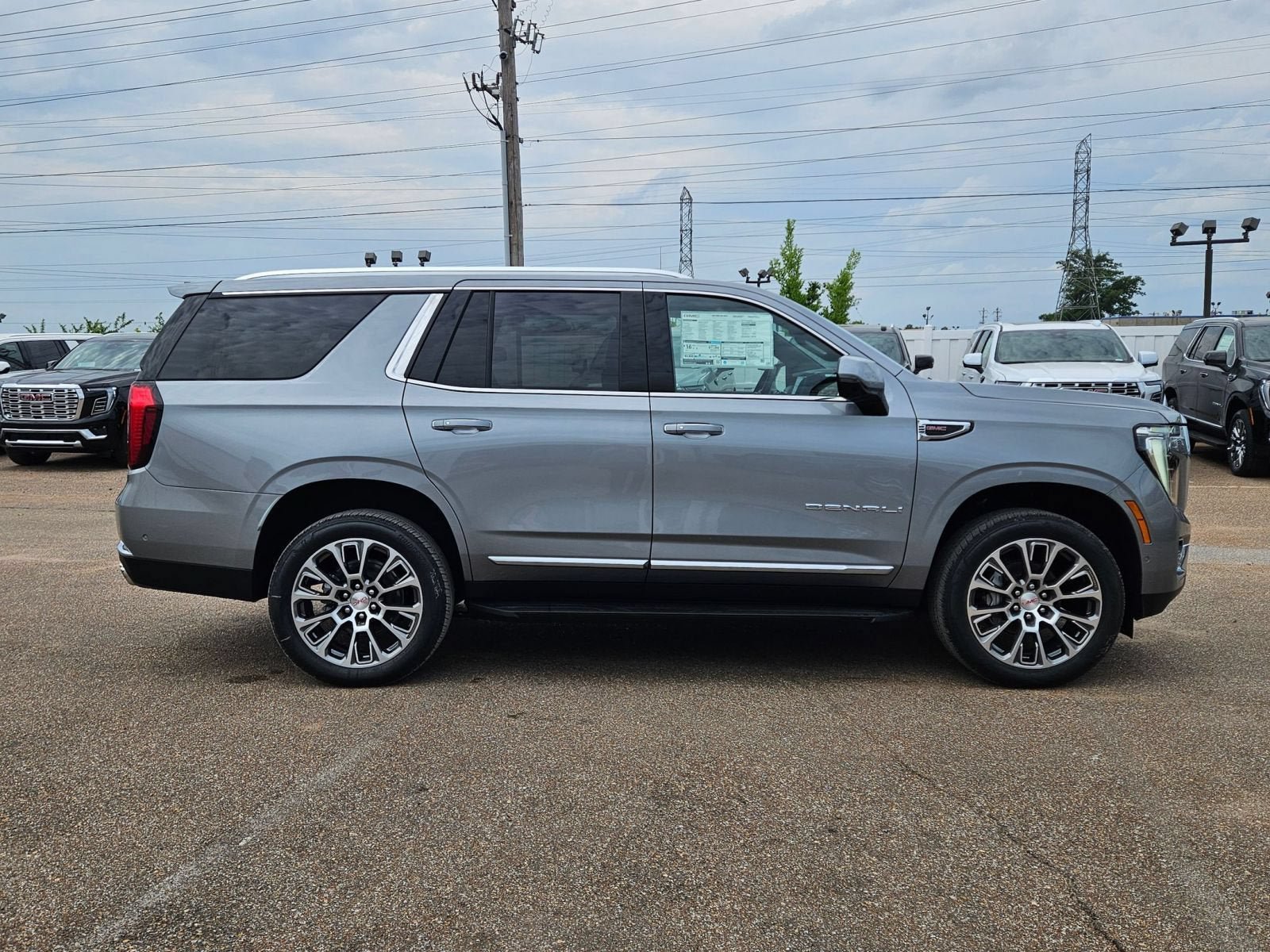 New 2026 GMC Yukon Denali AWD/4WD image 7