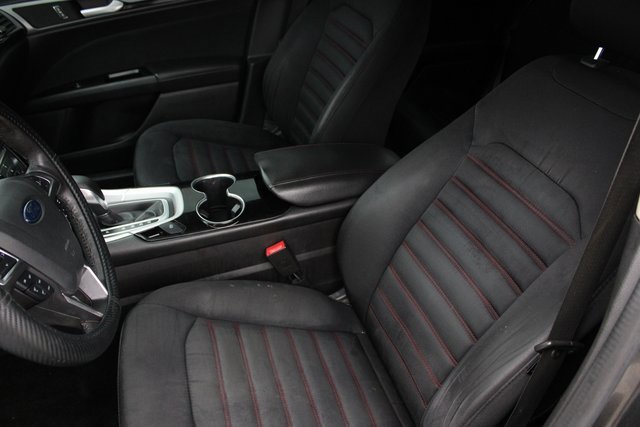 Used 2015 Ford Fusion SE w/ Equipment Group 201A image 6