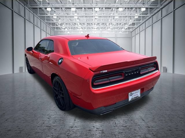 Used 2015 Dodge Challenger R/T Plus RWD image 3