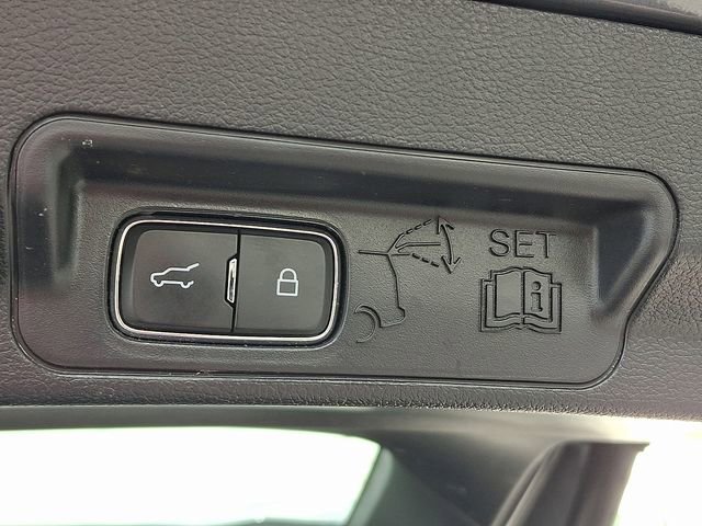 Used 2021 Ford Explorer XLT w/ Equipment Group 202A image 28