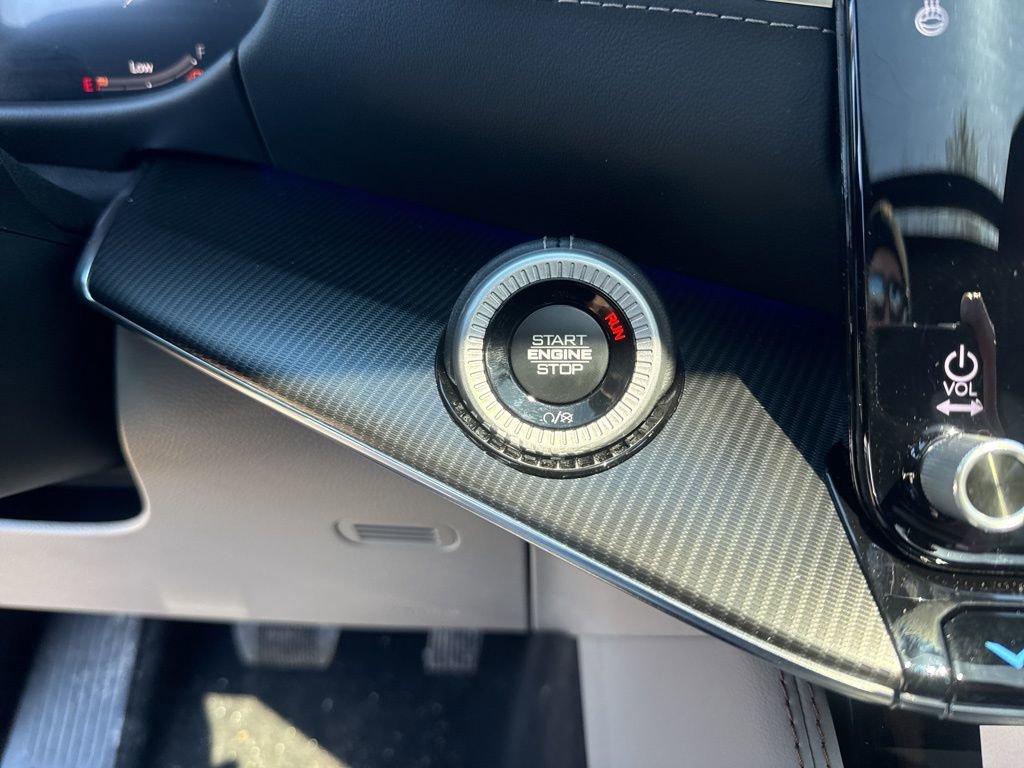 New 2026 Jeep Grand Wagoneer Summit image 17